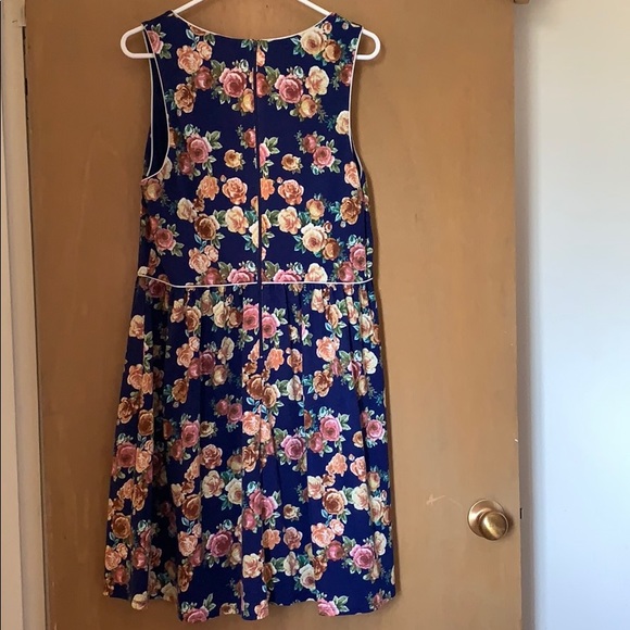 Forever 21 + Floral Tank Dress - Picture 3 of 5
